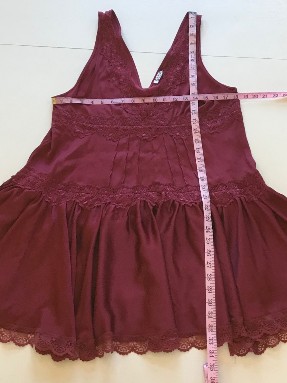 🆕 BOHO-CHIC ROMANTIC BURGUNDY MINI A-LINE SILKY LACE SLIP DRESS - Picture 3 of 15